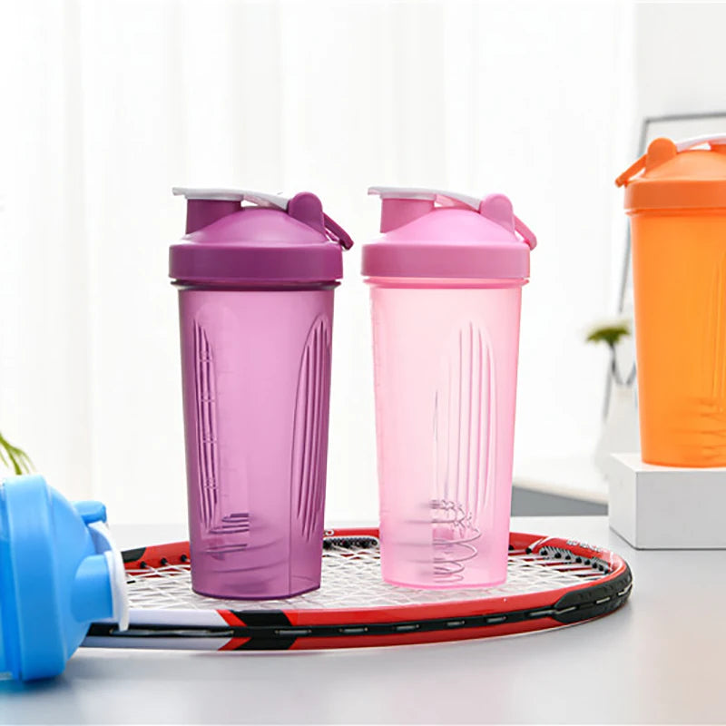 Shaker Power 600 ml: ¡Mezcla tu proteína al instante! 💪